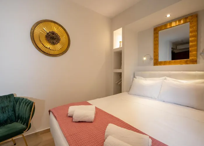 Dema Luxury Suites - Perikleous E1