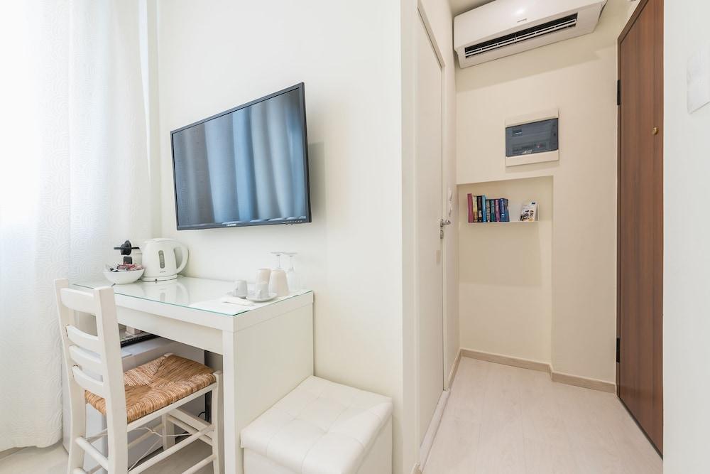 Dema Luxury Suites - Perikleous E1 Apartment *