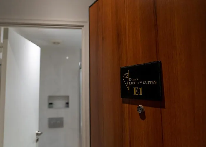 Dema Luxury Suites - Perikleous E1